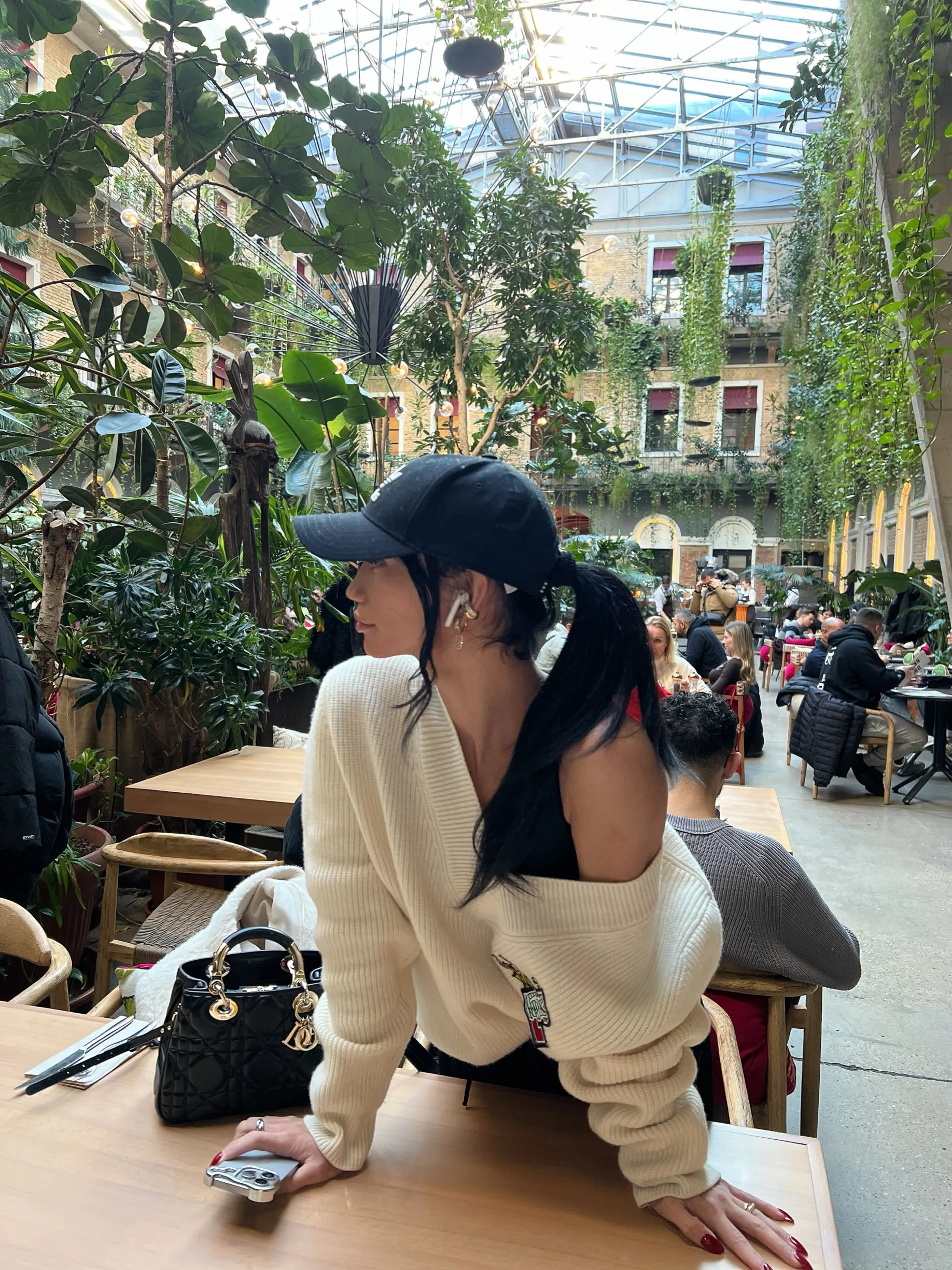 Alice Wonderland - Escort Marseille